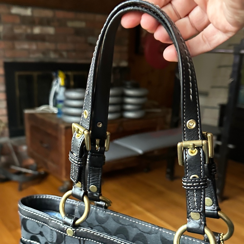 Coach Black Signature Bucket Bag Circa 2007 with Gold-Tone Hardware - Picture 10 of 12